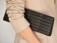 the 101 clutch in black