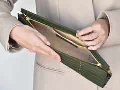 the 101 clutch in olive